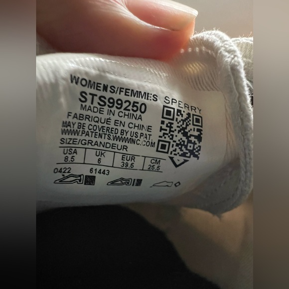 Sperry crest Vibe white with navy trim canvas sneakers, 8.5, nwot. - Picture 3 of 12